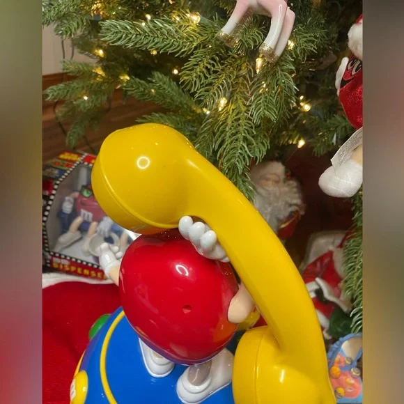 One-of-a-Kind Vintage M&M Phone – The Ultimate Retro Find! - Picture 5 of 6